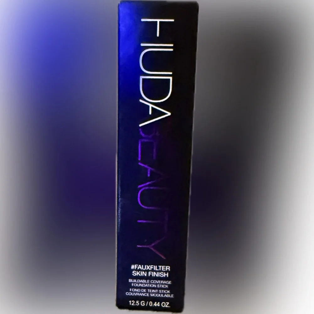🖤HUDA BEAUTY🖤FauxFilter Skin Finish Buildable Coverage Foundation Stick/NIB